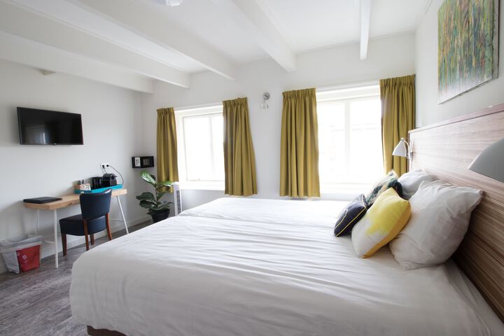 Room 3 of 67