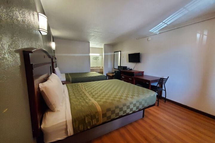 Room 7 of 43