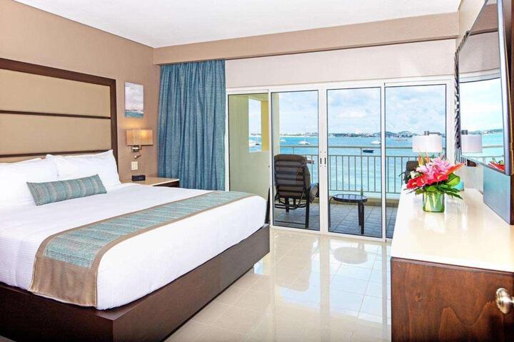 Room 32 of 45