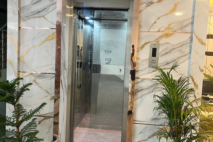 Hotel Aero Fly in New Delhi