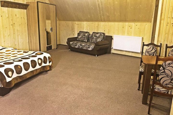 Room 27 of 48