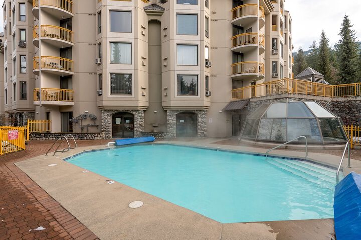 Pool 13 of 19