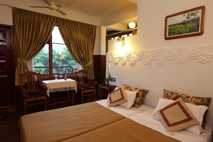 Room 5 of 28
