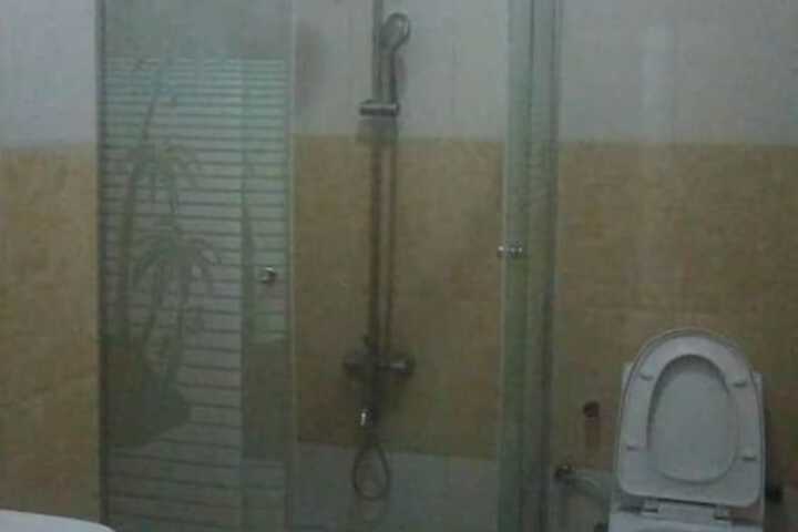 Room 10 of 15