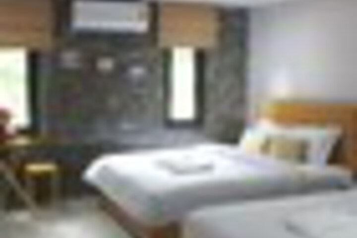 Room 50 of 132