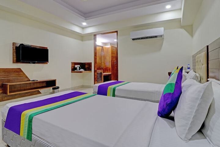 Room 29 of 65