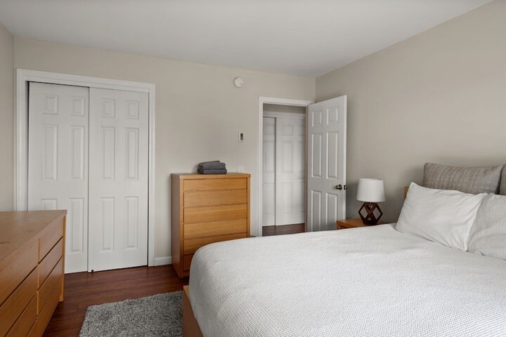 Room 27 of 141