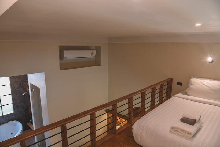 Room 16 of 72