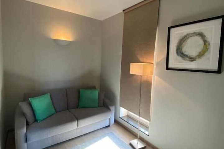Room 37 of 65