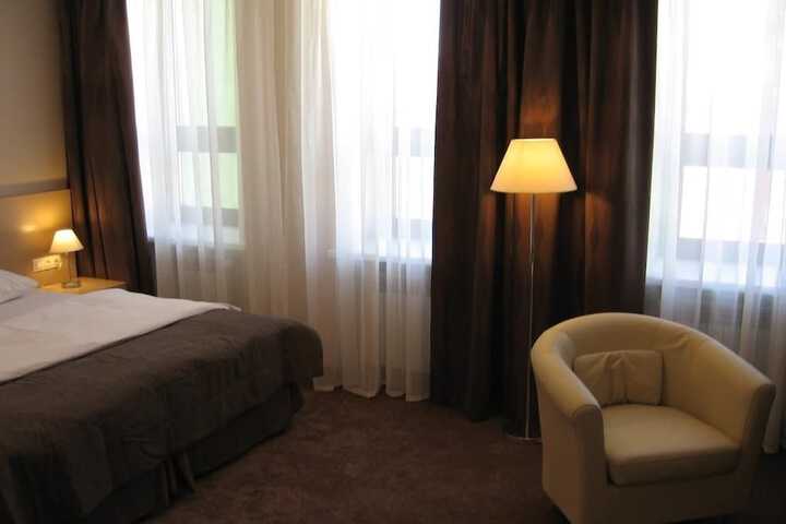 Room 19 of 86