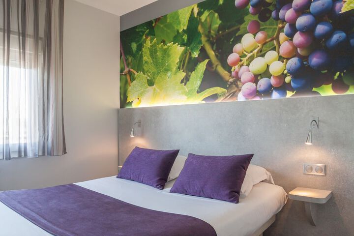 Room 4 of 42