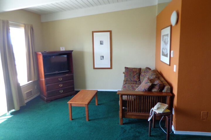Room 27 of 39