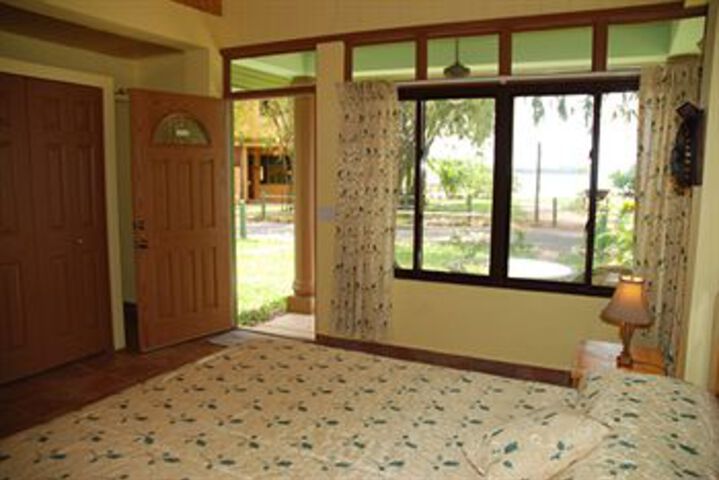 Room 38 of 100