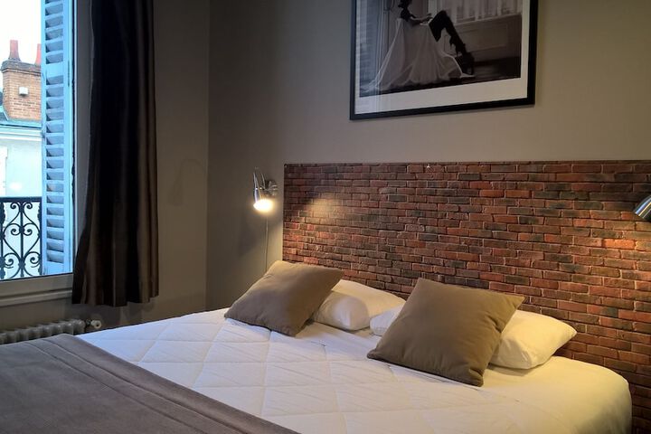 Room 21 of 90