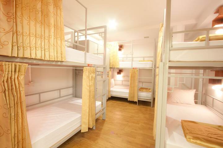 Room 17 of 65