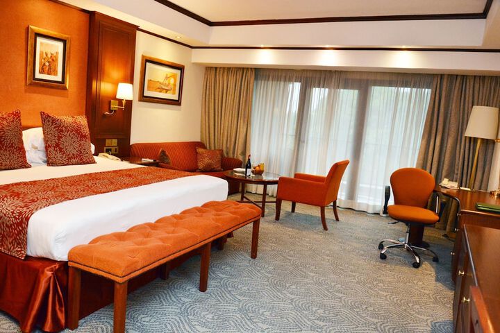 Room 10 of 62