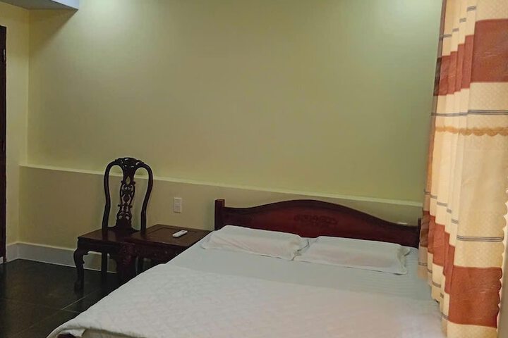 Room 12 of 43