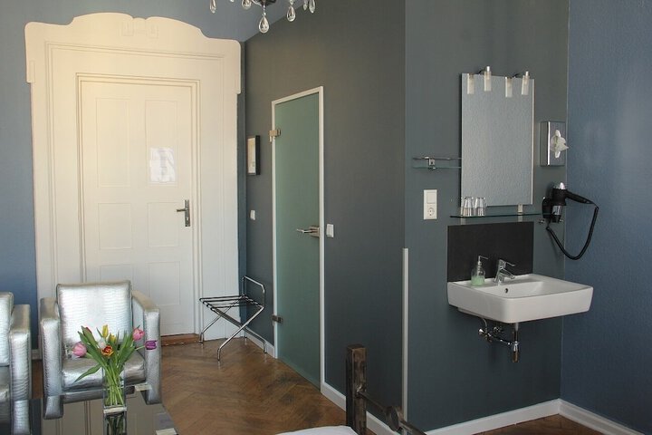 Room 19 of 47