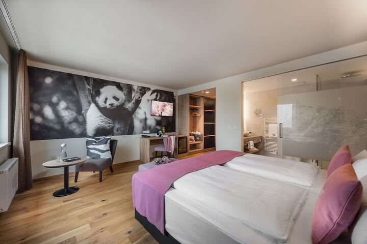 Room 17 of 68