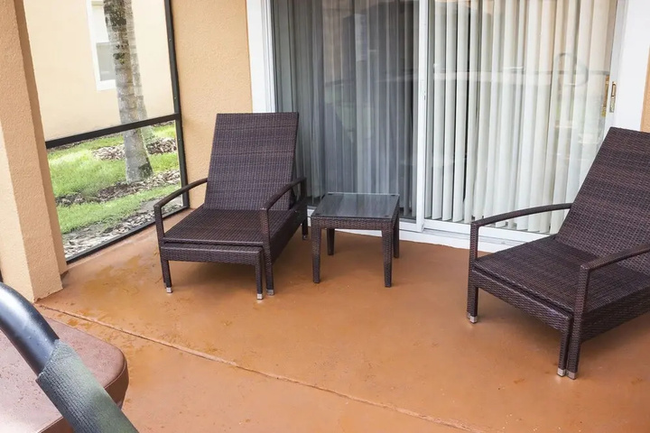 Terrace/Patio 8 of 17