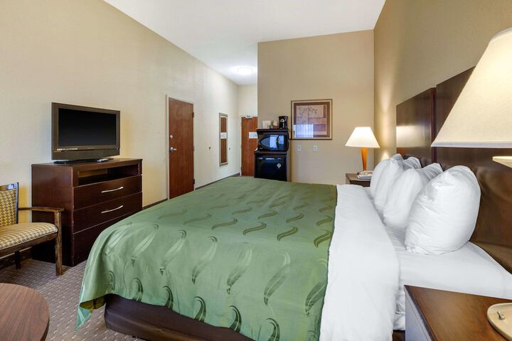 1 King Bed Mobility Accessible (11 of 16)