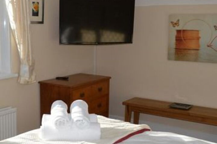 Room 8 of 19