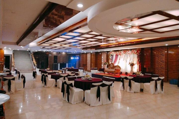 Ballroom/Hall 97 of 130