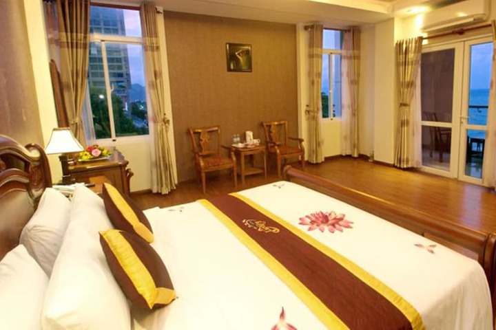 Room 4 of 29