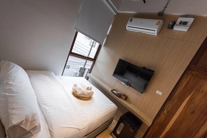 Room 15 of 40