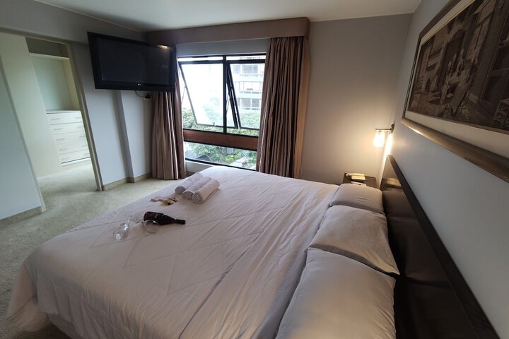 Room 27 of 45