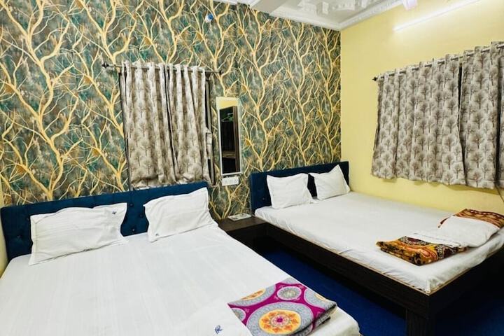 Room 20 of 28