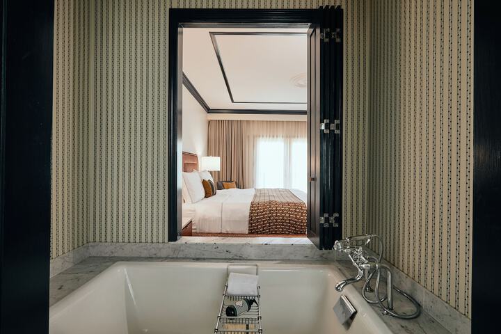 Standard | King Bed (13 of 18)
