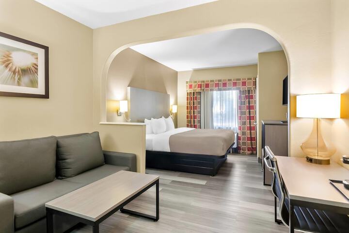 Room 43 of 73