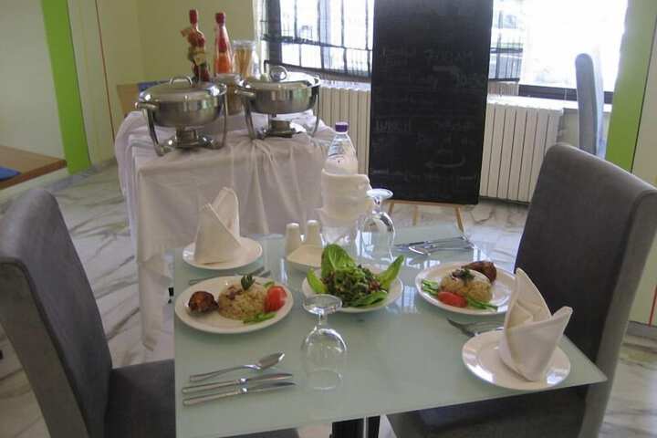 Dining 20 of 27