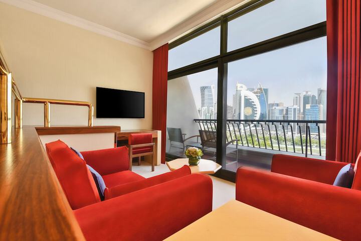 Room 30 of 220