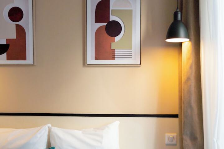 Room 35 of 64