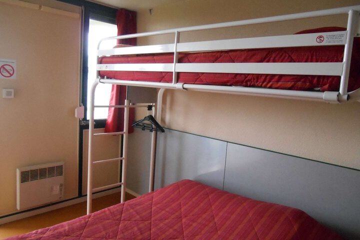 Room 8 of 41