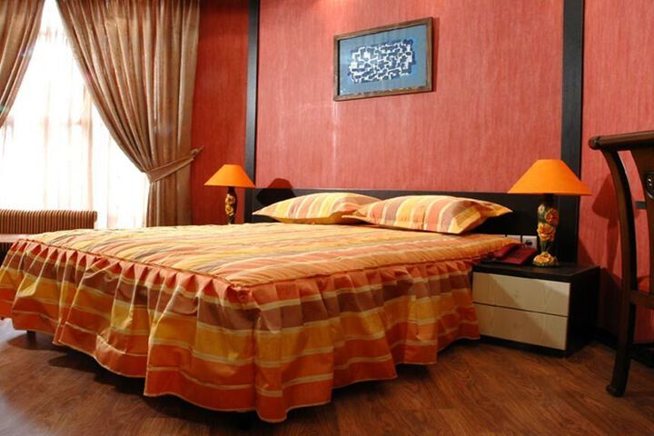 PARIZ HOTEL