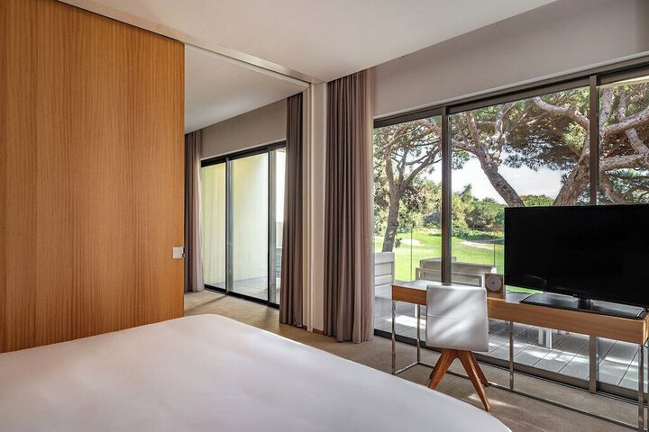 Room 59 of 220
