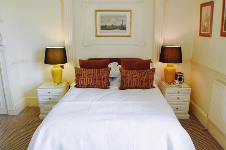 Room 14 of 48