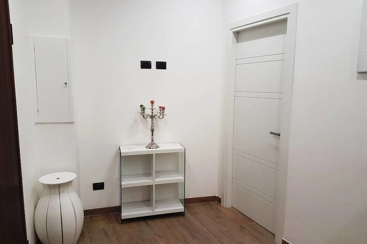Room 2 of 12