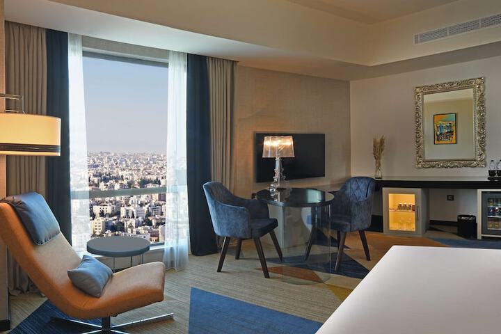 Room 29 of 175