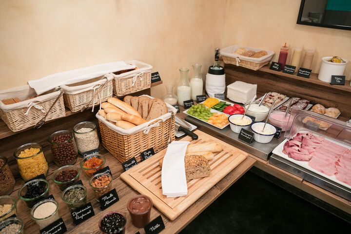 Dining Photos
