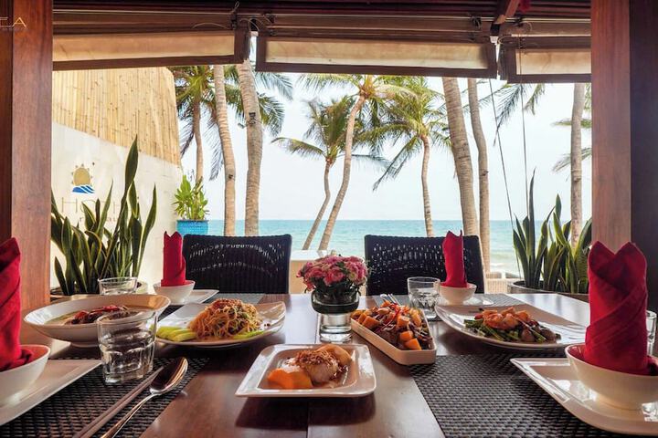Dining 111 of 131