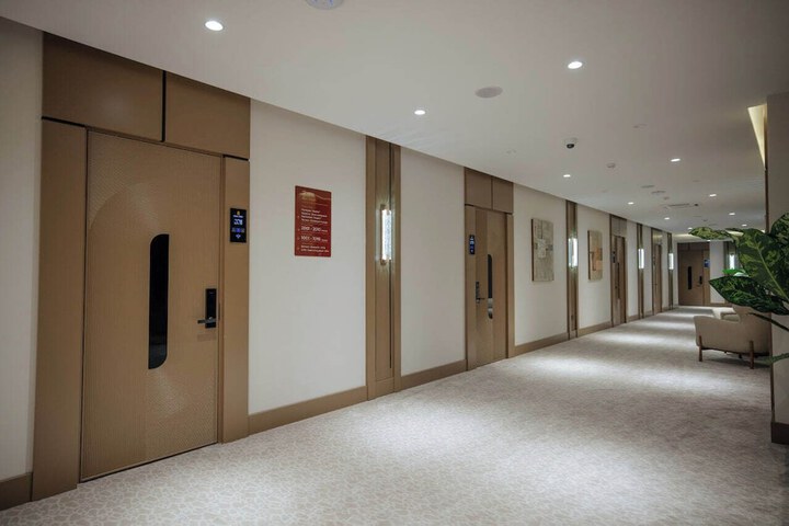Ballroom/Hall 55 of 61