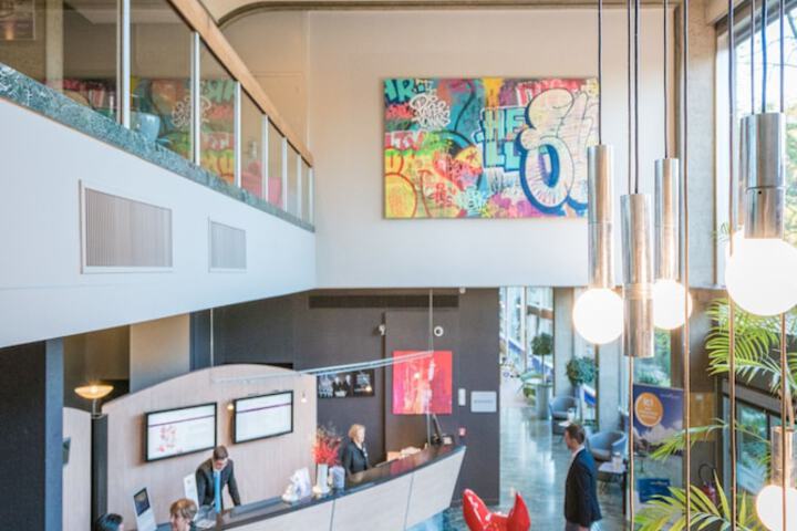 Entrance & Lobby