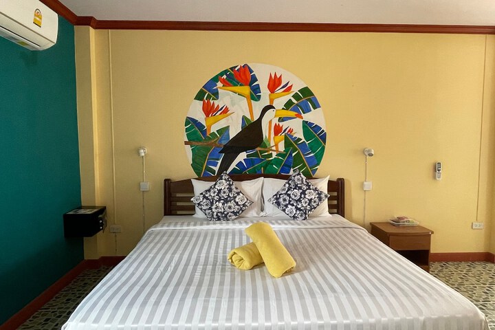Room 3 of 45