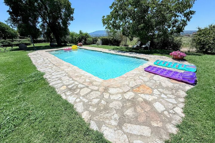 Pool 49 of 83