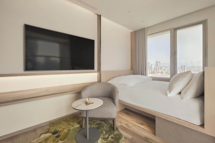 Room 20 of 62