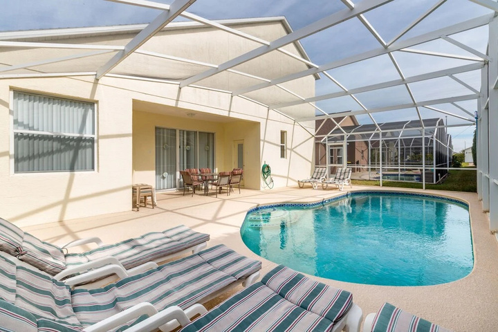 Pool 15 of 22